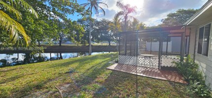1251 SW 84th Terrace in Pembroke Pines, FL - Building Photo - Building Photo
