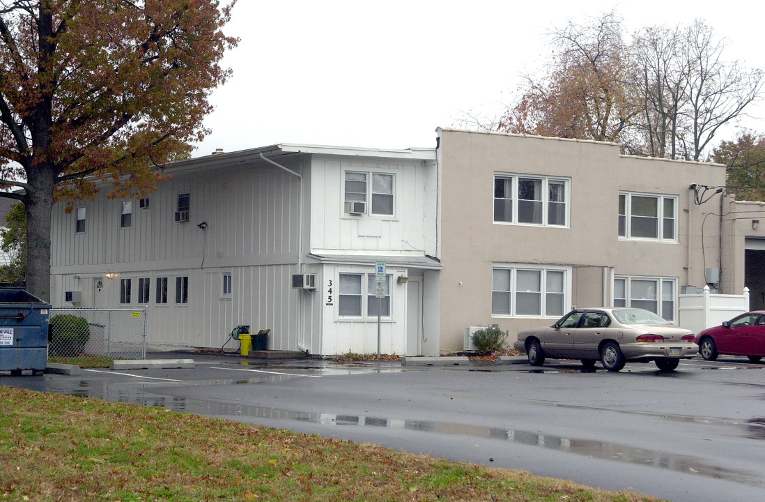 345 Bunting Ave in Hamilton, NJ - Building Photo