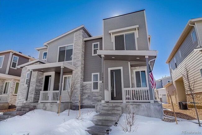 17058 E Center Pl in Aurora, CO - Building Photo - Building Photo