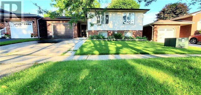 property at 25 Goods Ln