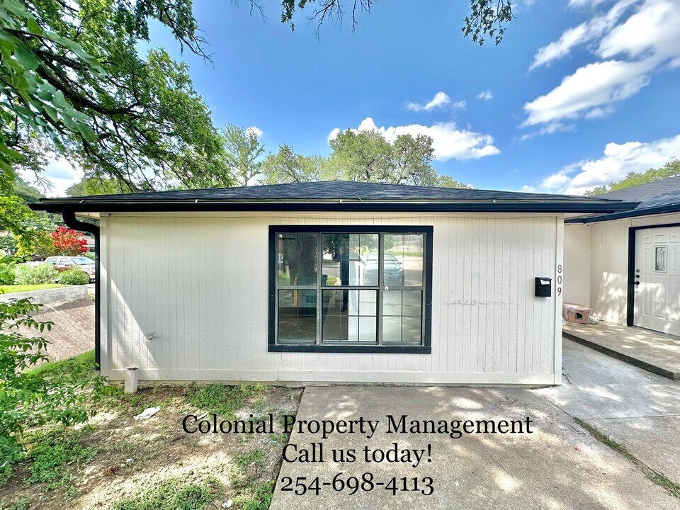809 W Avenue D in Belton, TX - Building Photo
