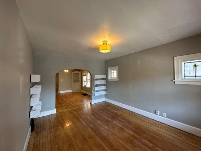 824 E Wright St in Milwaukee, WI - Building Photo - Building Photo