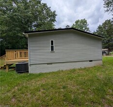 344 Wilshire Dr in Eden, NC - Building Photo - Building Photo