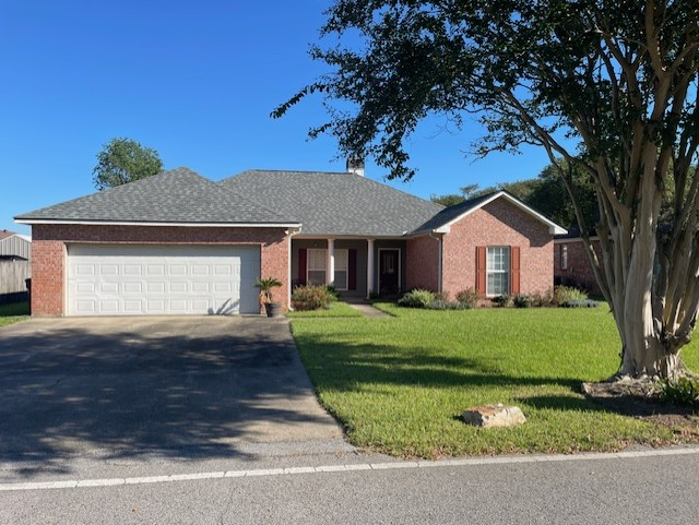 103 Windrow Dr in Broussard, LA - Building Photo