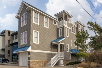 901 Ocean Ave in Surf City, NJ - Building Photo - Building Photo