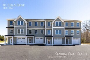 81 Cielo Dr in Dover, NH - Building Photo