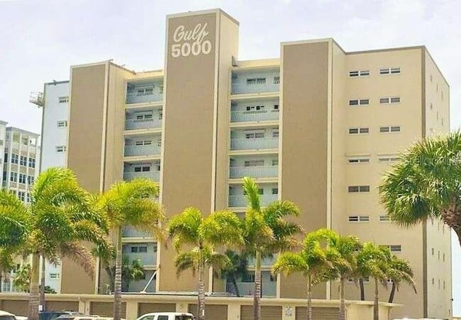 5000 Gulf Blvd in St Pete Beach, FL - Building Photo - Building Photo