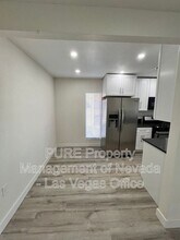 1405 E Vegas Valley Dr in Las Vegas, NV - Building Photo - Building Photo
