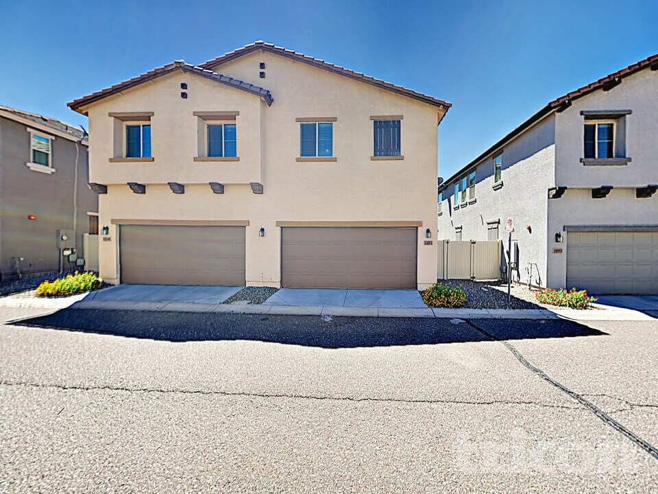 12551 W Hummingbird Terrace in Peoria, AZ - Building Photo