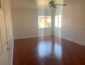 6107 S Hobart Blvd, Unit 6107 South Hobart in Los Angeles, CA - Building Photo - Building Photo