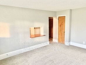 6968 Lake Ave in Elyria, OH - Building Photo - Building Photo