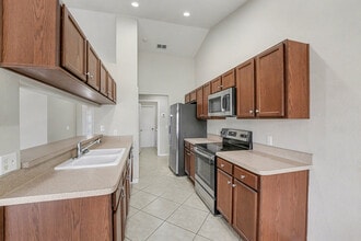 865 Terranova Rd in Winter Haven, FL - Foto de edificio - Building Photo