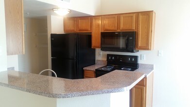 Forest Park Apartments in Bedford, TX - Foto de edificio - Building Photo