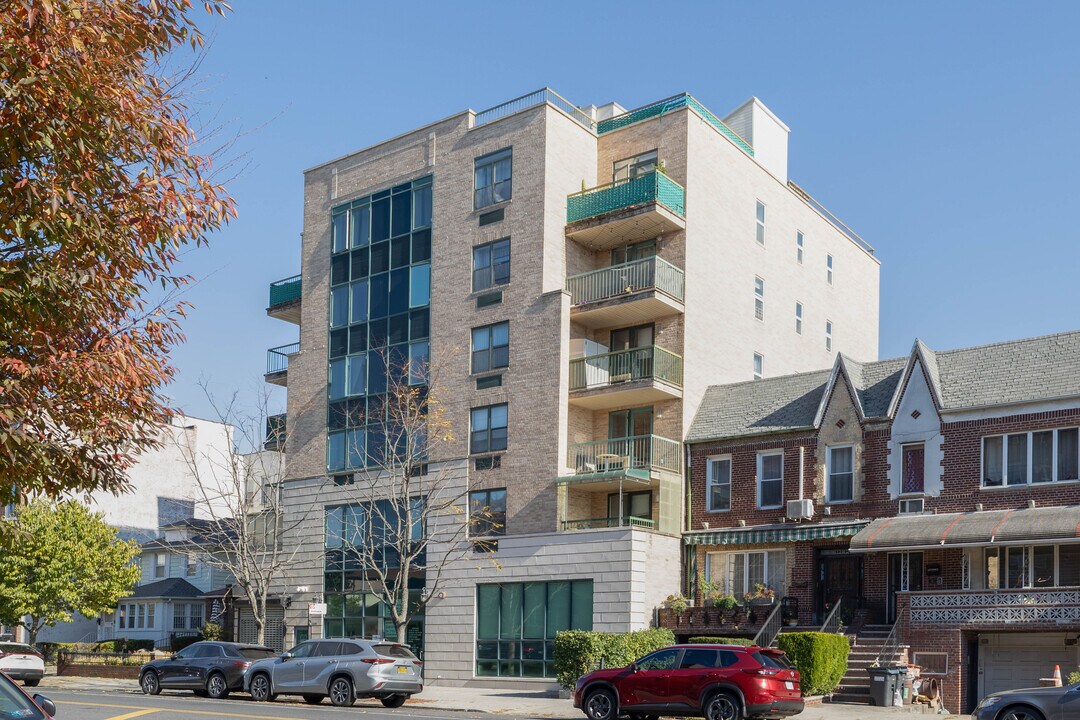 1379 W 6th St in Brooklyn, NY - Building Photo