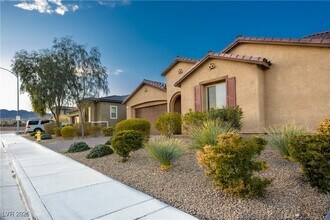 9658 Bruschi Ridge Ct in Las Vegas, NV - Foto de edificio - Building Photo