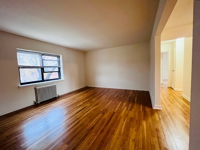 444 Park Ave, Unit TOP in Rutherford, NJ - Foto de edificio