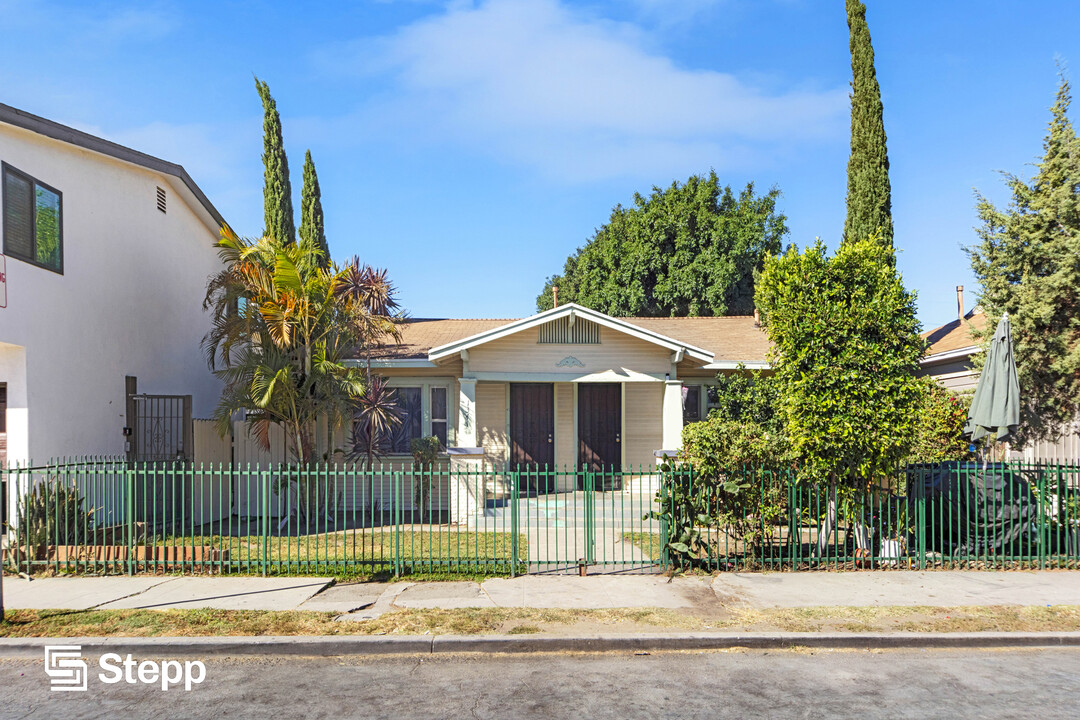 1341 Stanley Ave in Long Beach, CA - Building Photo