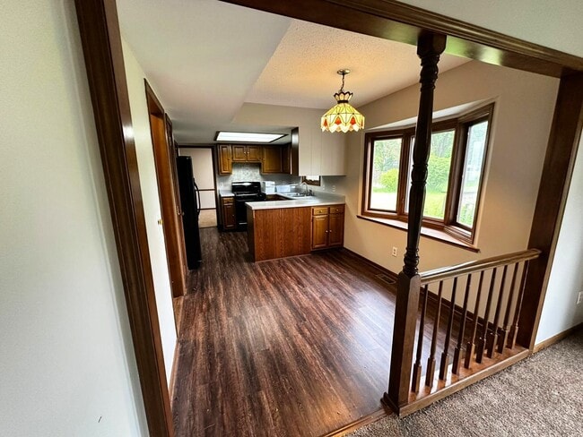 property at 8928 Sunburst Ln