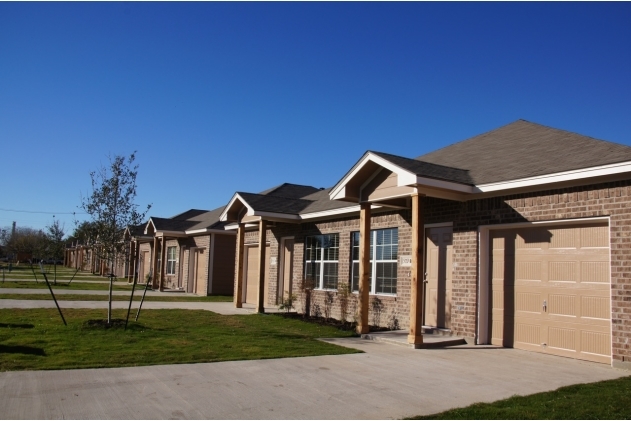 Three Rivers Duplex in Three Rivers, TX - Building Photo - Building Photo