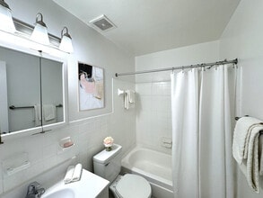 Carole House Apartments in Upper Darby, PA - Building Photo - Building Photo