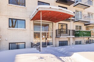 7340 Viau Boul in Montréal, QC - Building Photo