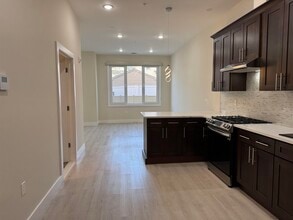 527 Union Ave in Belleville, NJ - Building Photo - Building Photo