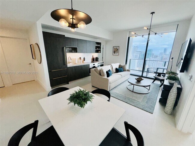 159 NE 6th St in Miami, FL - Building Photo - Building Photo