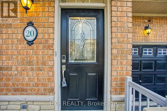 20 Goldeye Dr in Hamilton, ON - Building Photo - Building Photo