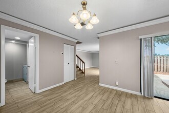 388 Lake Arbor Dr in Palm Springs, FL - Building Photo - Building Photo