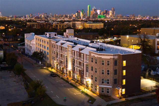 120 N Madison Ave in Dallas, TX - Foto de edificio