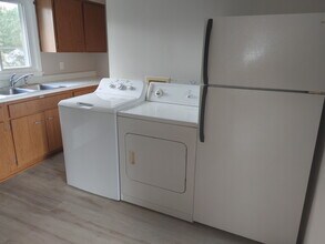 2718 Stenzel Ave, Unit Stenzel in North Tonawanda, NY - Building Photo - Building Photo