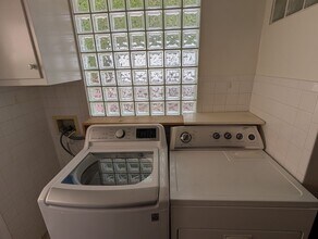 1043 Pacific St in Santa Monica, CA - Building Photo - Building Photo