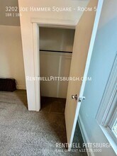3202 Joe Hammer Square-Unit -Room 5 in Pittsburgh, PA - Building Photo - Building Photo