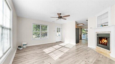 6275 Akins Way in Cumming, GA - Building Photo - Building Photo