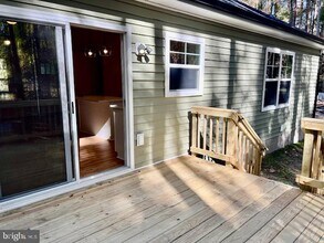 73 Azalea Way in Colonial Beach, VA - Building Photo - Building Photo