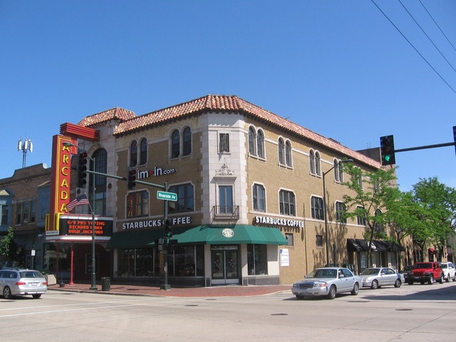101-105 E Main St