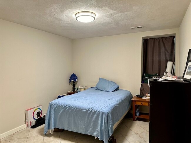 92 Charger St, Unit #1 in Revere, MA - Building Photo - Building Photo