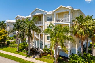 Palma Sola Bay Club in Bradenton, FL - Foto de edificio - Building Photo