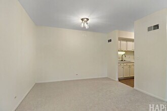 591 Shorely Dr in Hoffman Estates, IL - Building Photo - Building Photo