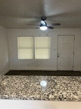 1298 W Capitol Ave in Sacramento, CA - Building Photo - Building Photo