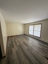 13825 S Stewart Ave, Unit 3 in Riverdale, IL - Foto de edificio - Building Photo