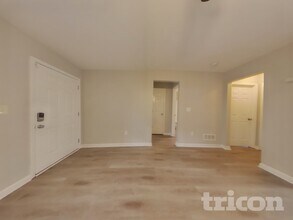 27 Pleasant Forest Dr in Temple, GA - Foto de edificio - Building Photo