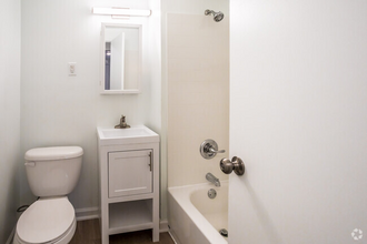 2038 Southern Ave in Memphis, TN - Building Photo - Building Photo