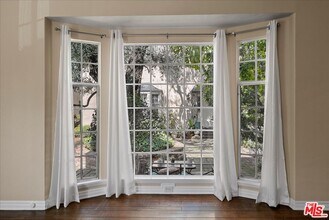 9741 W Olympic Blvd in Beverly Hills, CA - Building Photo - Building Photo