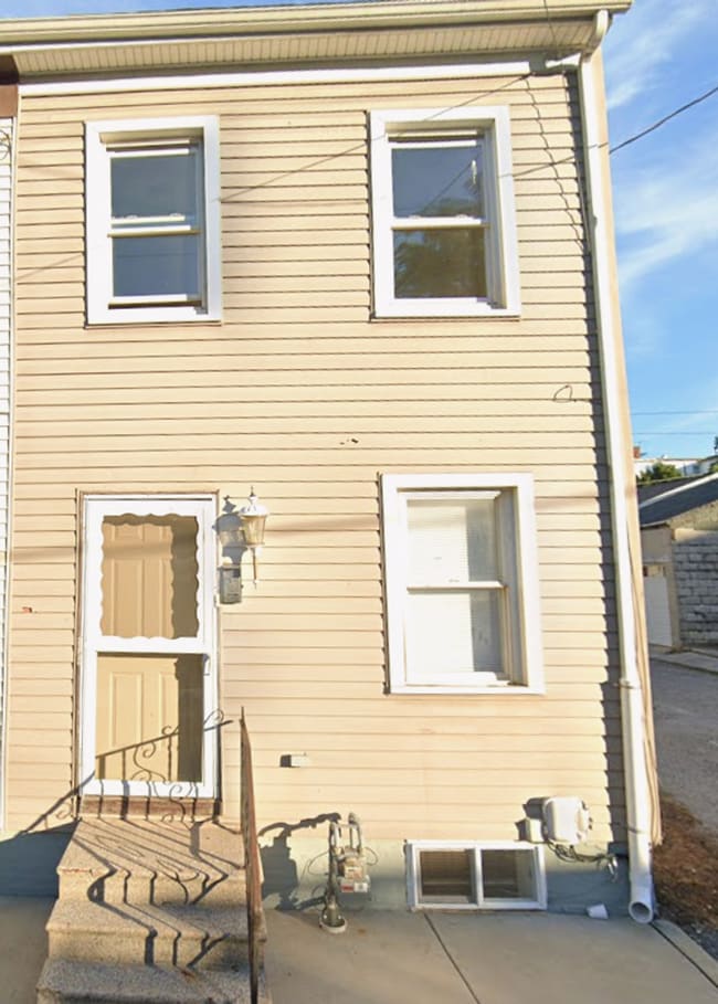 property at 362 W Gas Ave