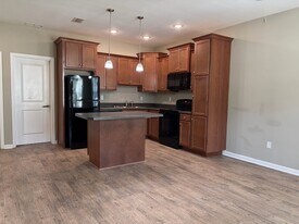 2206 Cedarbrook Ct in Tallahassee, FL - Building Photo