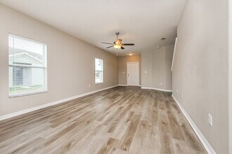1419 Tahoe Springs Ct in Ruskin, FL - Building Photo - Building Photo