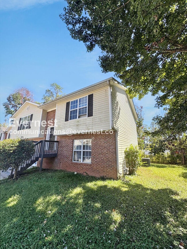property at 1997 Oak Terrace Dr SE