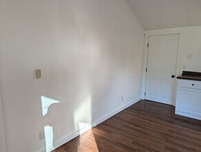 509 E State St in La Conner, WA - Building Photo - Building Photo
