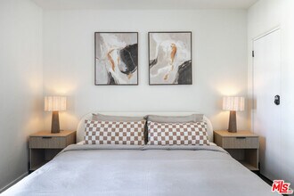 7853 Brighton Ave in Los Angeles, CA - Building Photo - Building Photo